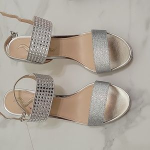 NEW woman 10M silver high hills